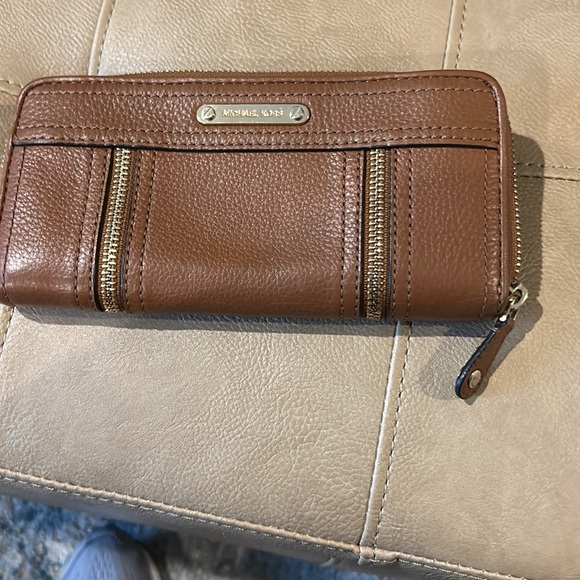 Michael Kohr saddleback, brown leather, zipper closure inside zipper - Picture 8 of 8